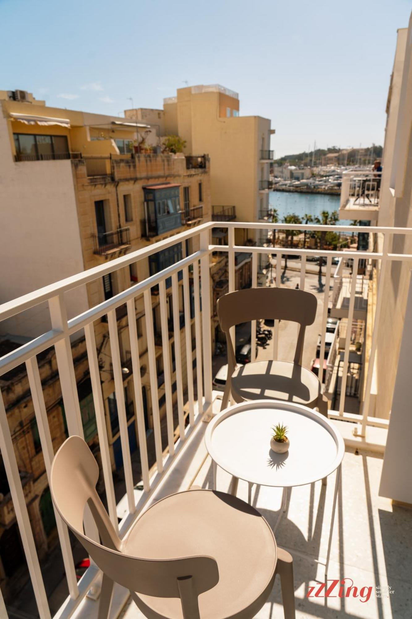 Stuart Rooms By Zzzing Gzira ภายนอก รูปภาพ